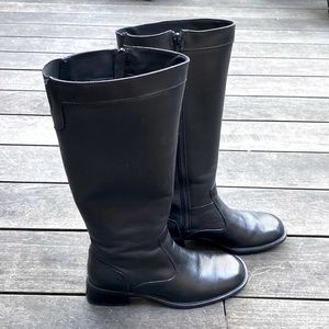 Santana black waterproof boots.